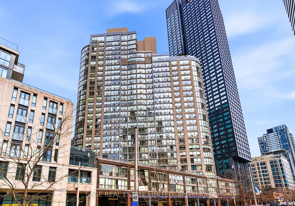 24-wellesley-street-w-toronto-ontario-c12940254