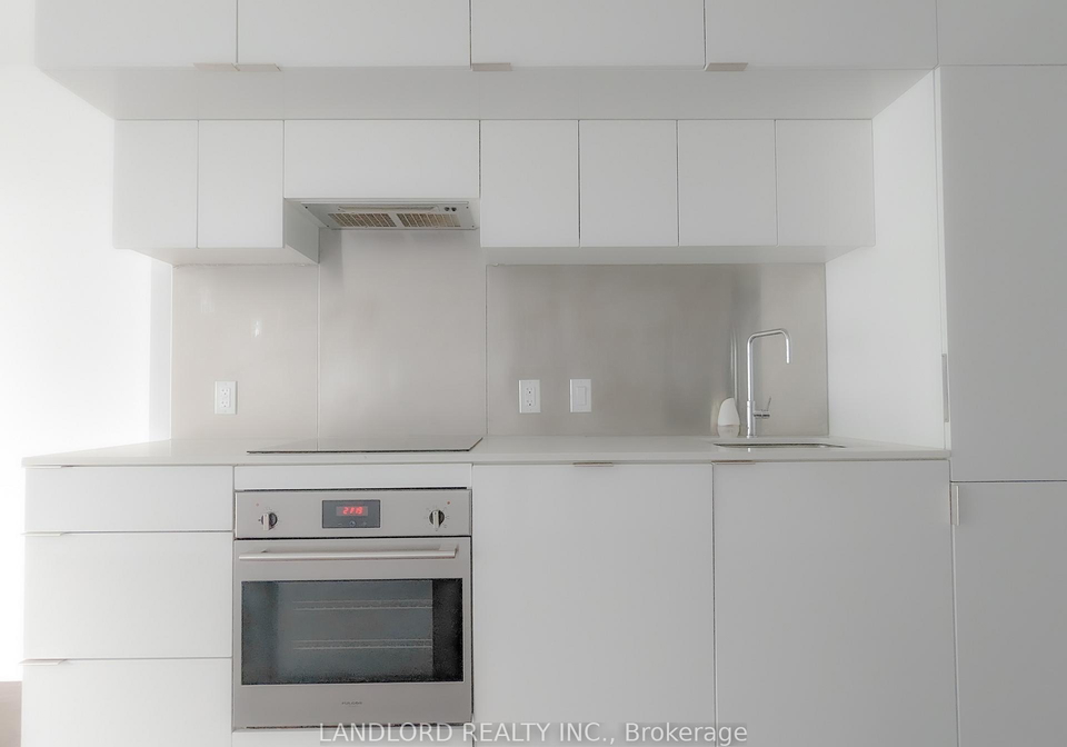 185-roehampton-avenue-toronto-ontario-c12940260