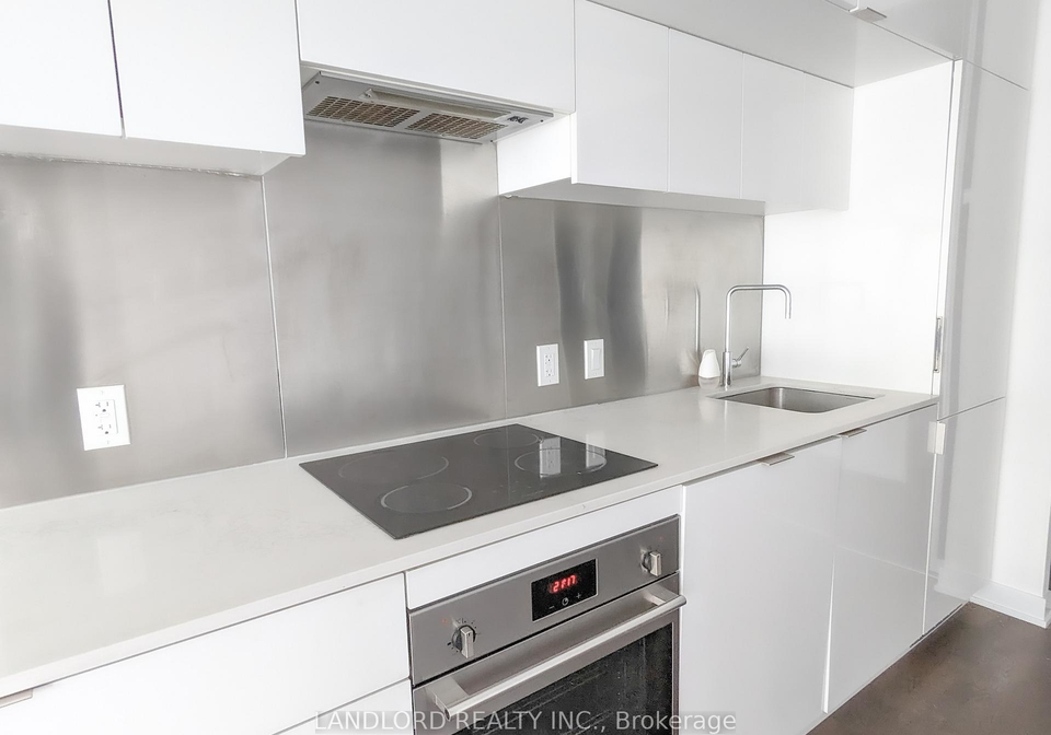 185-roehampton-avenue-toronto-ontario-c12940260
