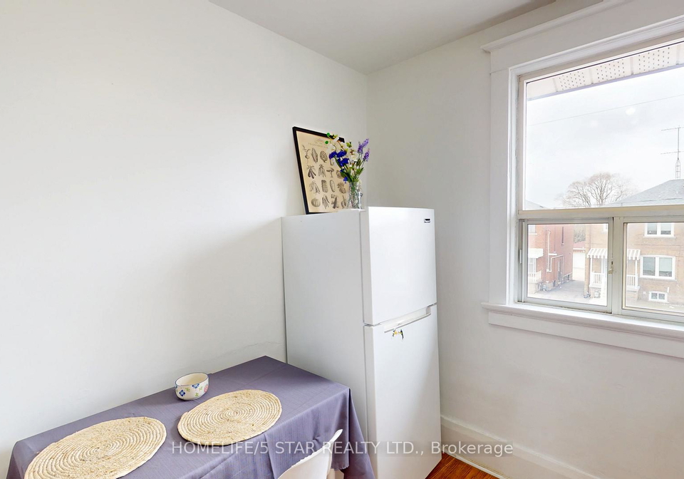 275-oakwood-avenue-toronto-ontario-c12940314