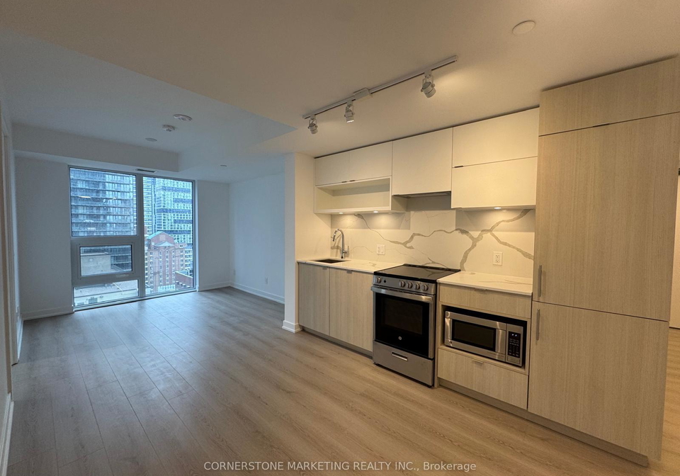 100-queen-street-e-toronto-ontario-c12940326