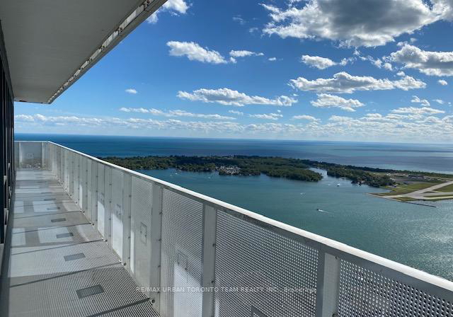 100-harbour-street-toronto-ontario-c12940384