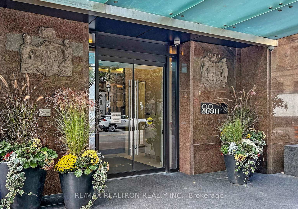 88-scott-street-toronto-ontario-c12940674