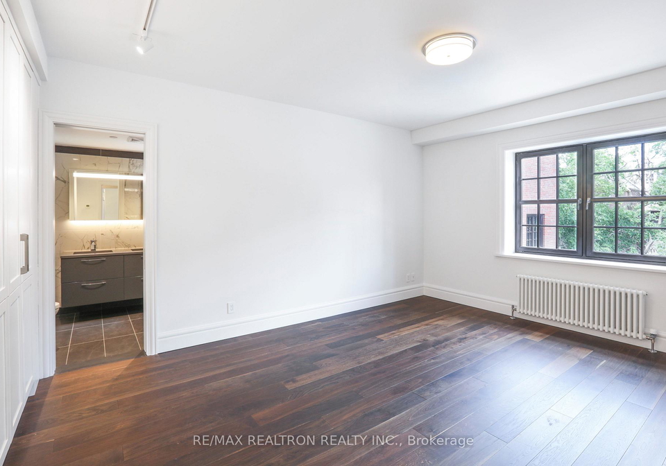 2-clarendon-avenue-toronto-ontario-c12940864