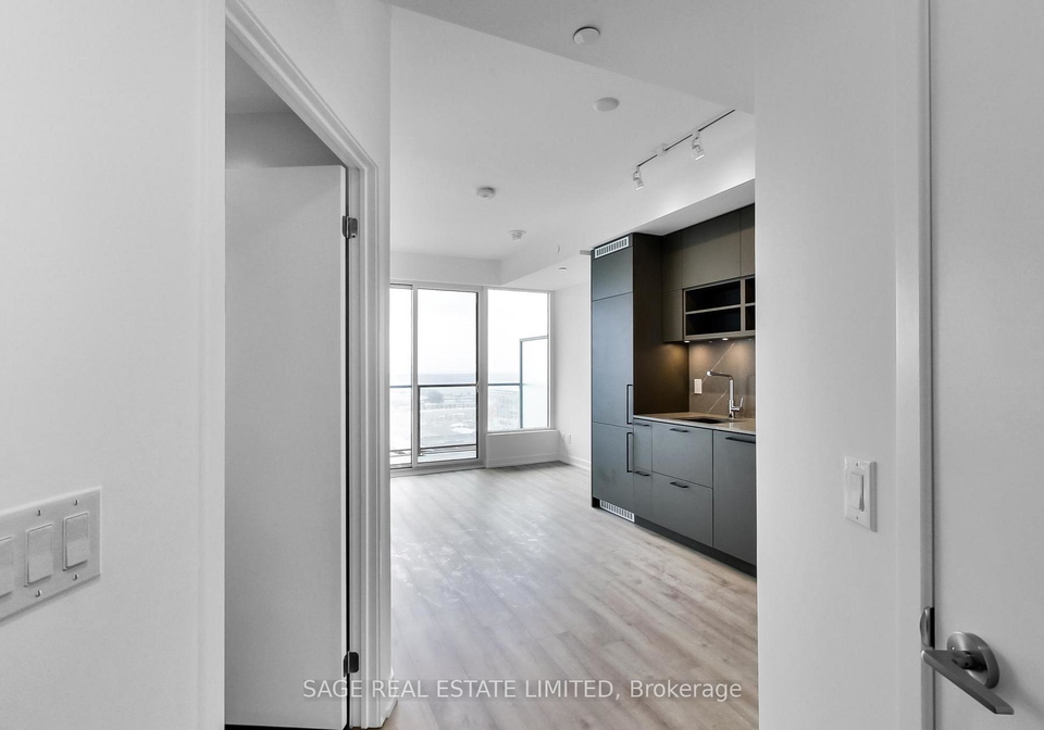 135-east-liberty-street-toronto-ontario-c12940920