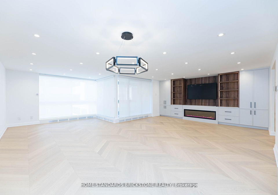 61-st-clair-avenue-w-toronto-ontario-c12941054
