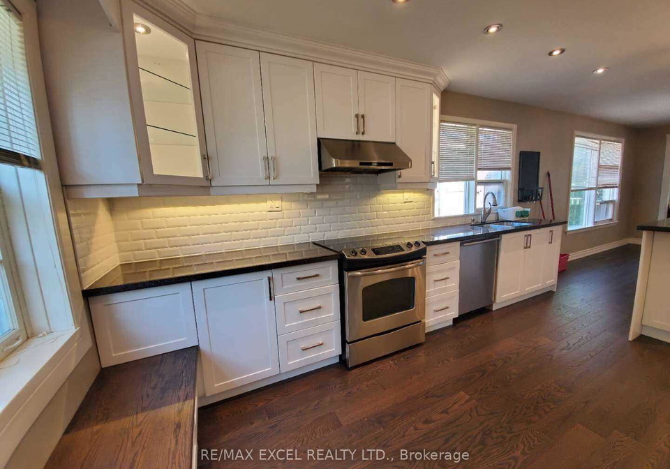 157-fenn-avenue-north-york-ontario-c12941414