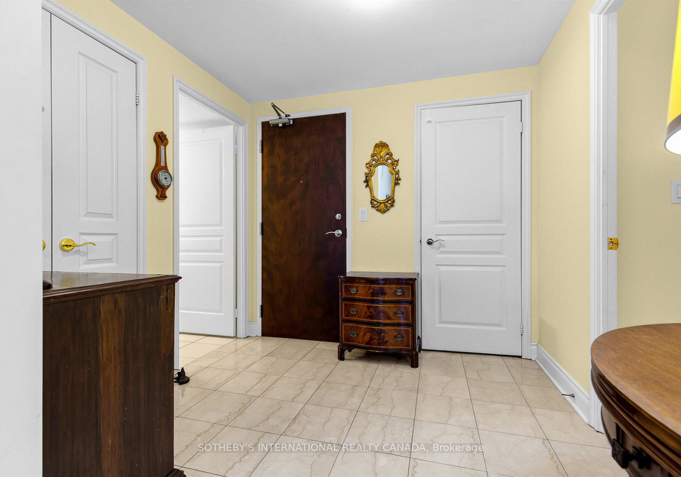 10-delisle-avenue-toronto-ontario-c12941768