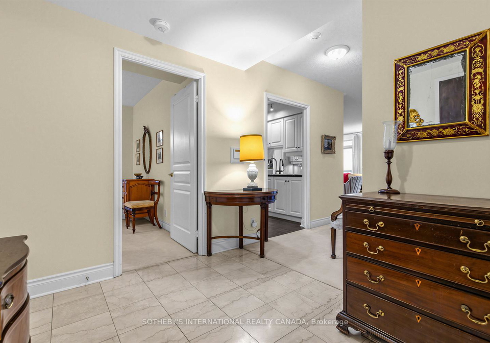 10-delisle-avenue-toronto-ontario-c12941768