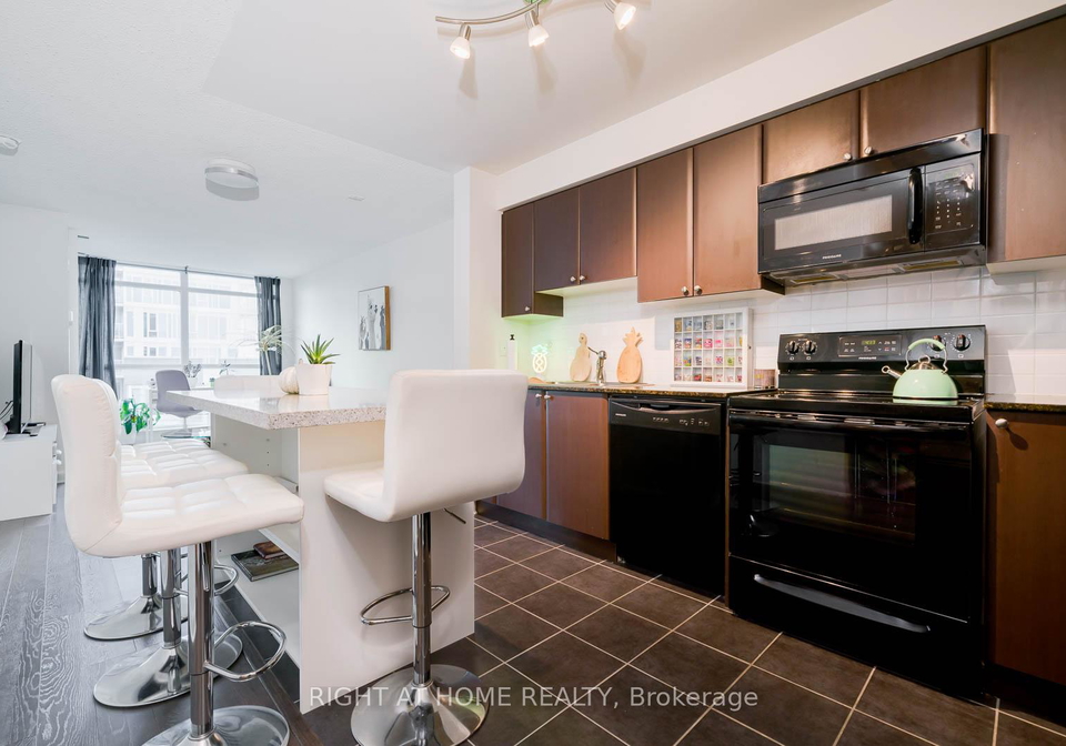 525-wilson-avenue-toronto-ontario-c12942022