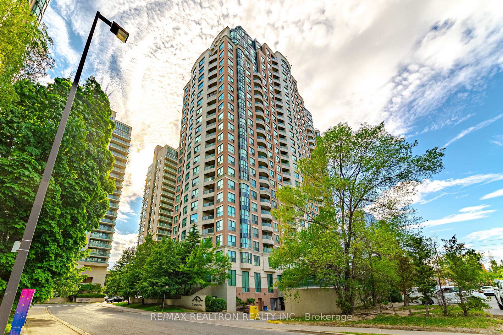 7-lorraine-drive-toronto-ontario-c12942182