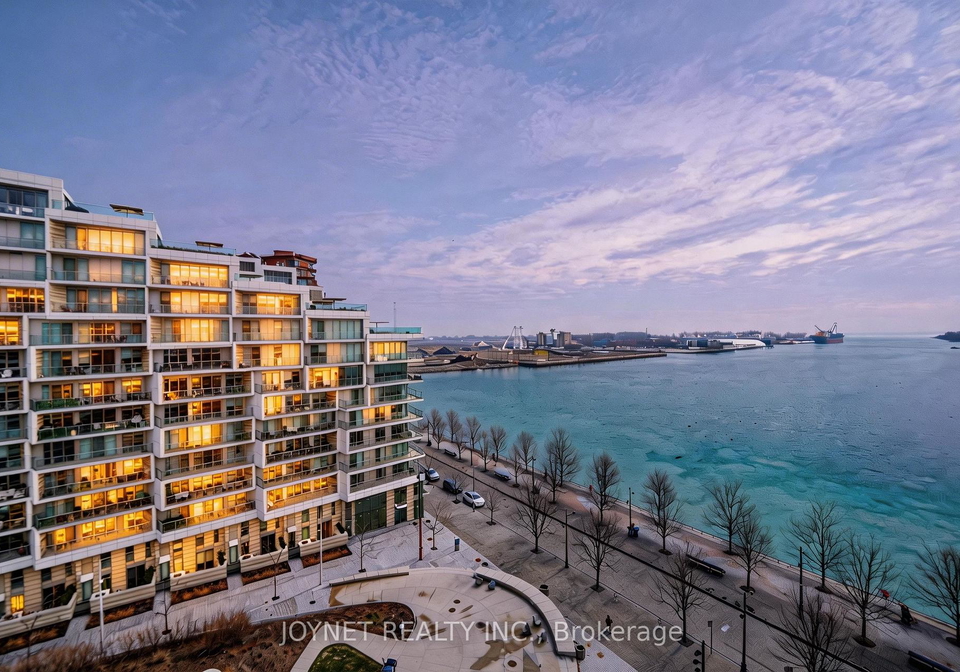 1-edgewater-drive-toronto-ontario-c12943296