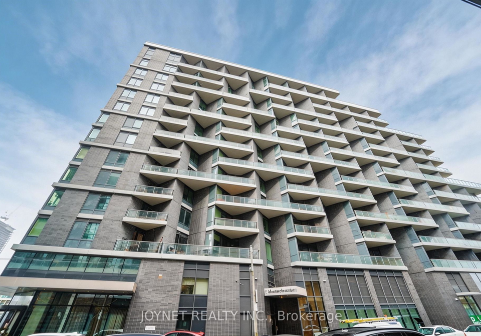1-edgewater-drive-toronto-ontario-c12943296