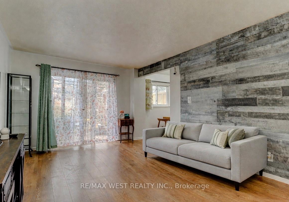 10-leith-hill-road-north-york-ontario-c12943548