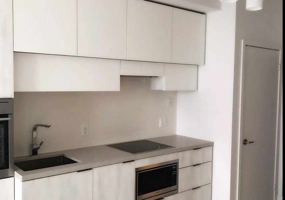 8-eglinton-avenue-e-toronto-ontario-c12943666