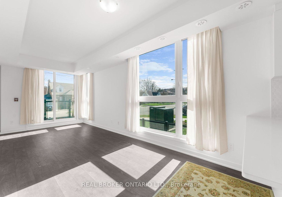 16-marquette-avenue-toronto-ontario-c12943772