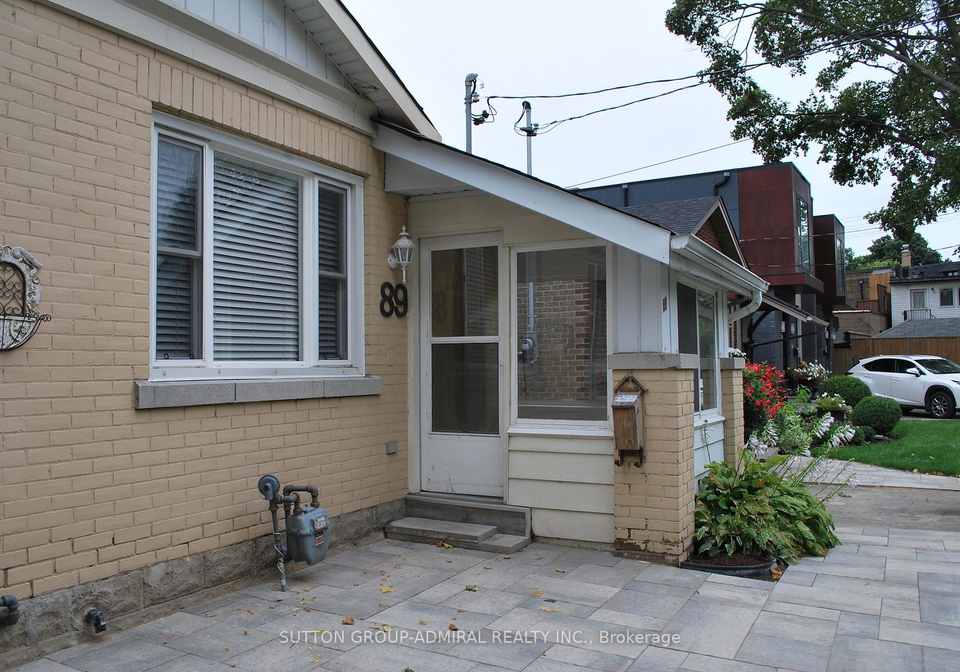 89-rumsey-road-east-york-ontario-c12943806