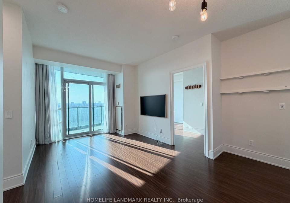 15-greenview-avenue-toronto-ontario-c12943980