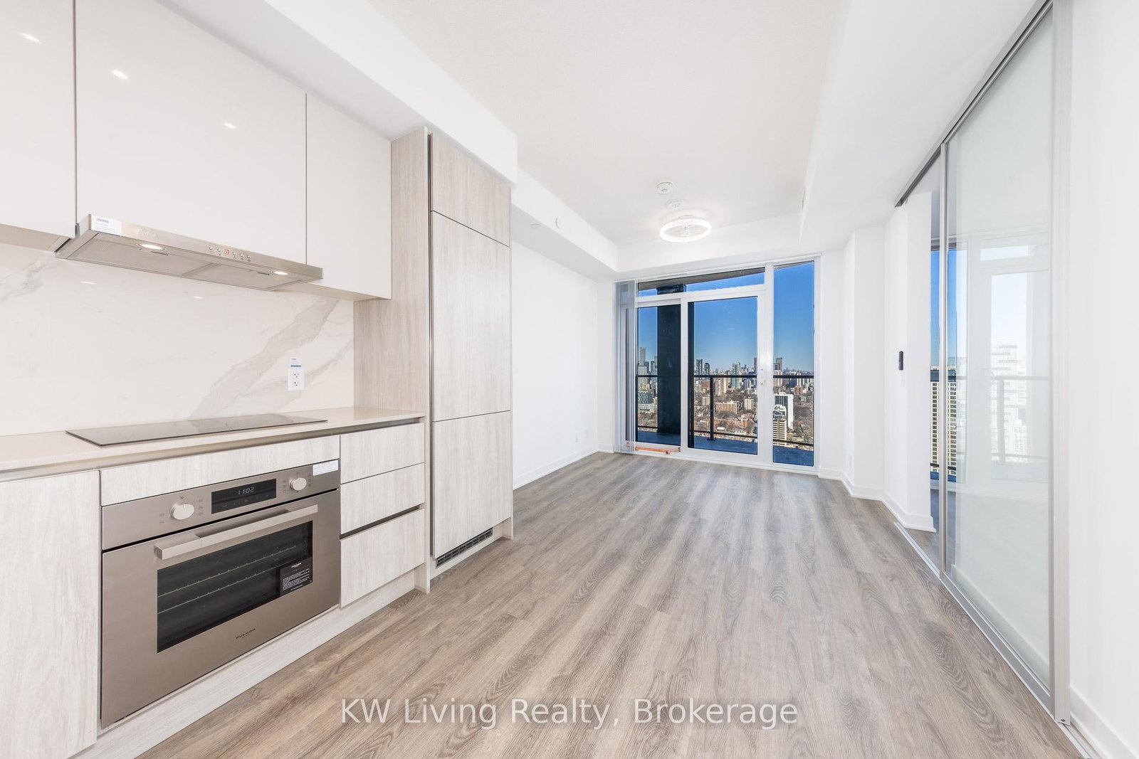 180-front-street-e-toronto-ontario-c12944016
