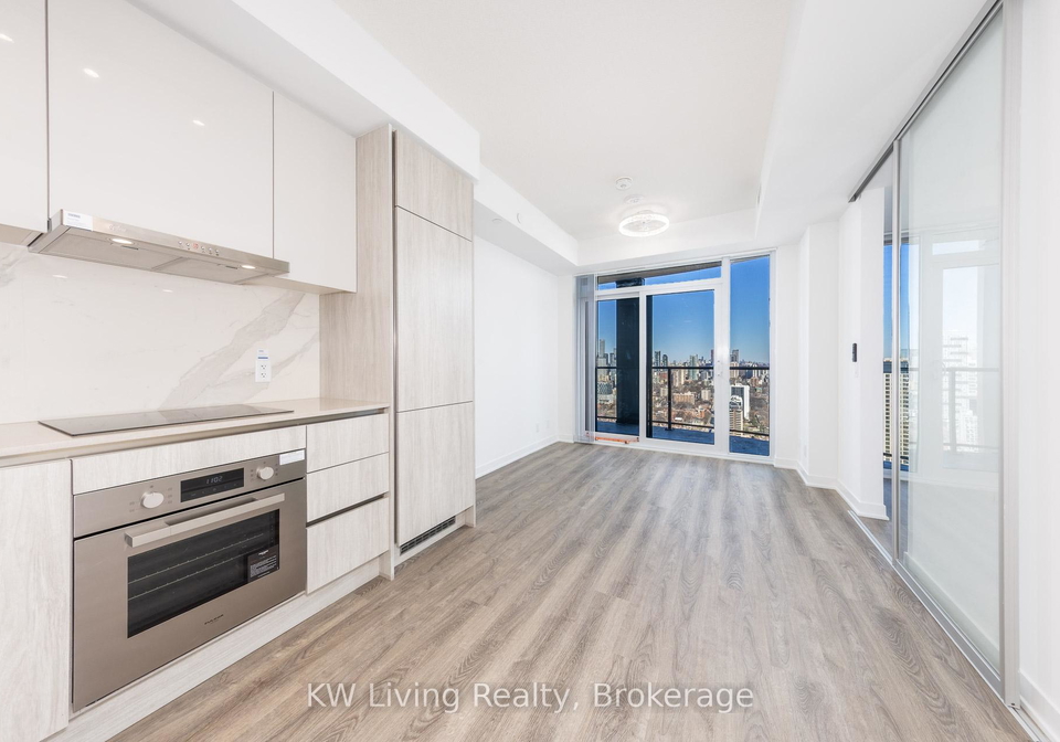 180-front-street-e-toronto-ontario-c12944016