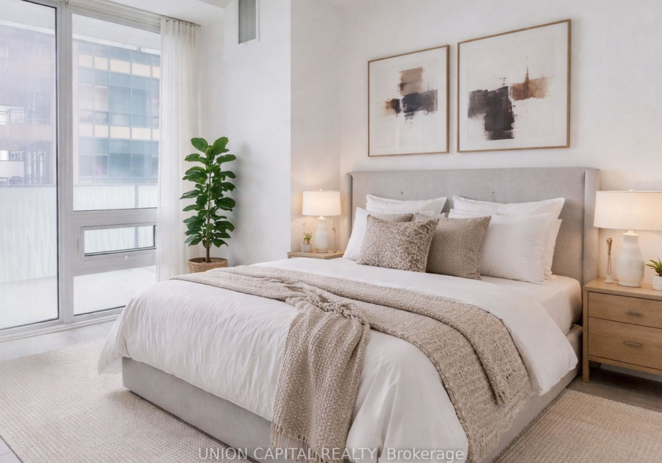 42-charles-street-e-toronto-ontario-c12944128
