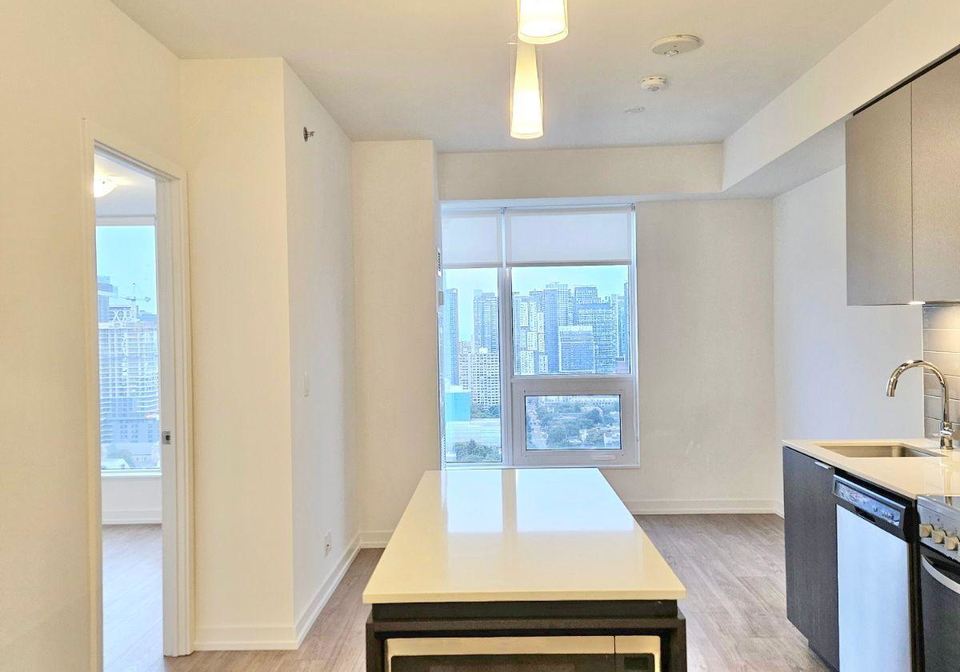 203-college-street-toronto-ontario-c12944224
