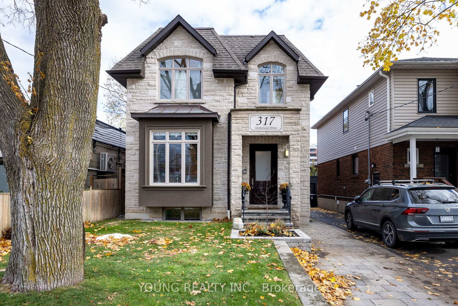 317-sutherland-drive-east-york-ontario-c12944394