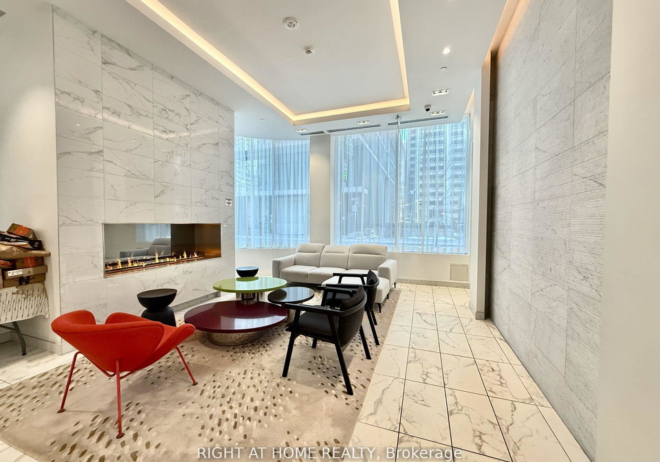 238-simcoe-street-toronto-ontario-c12944424