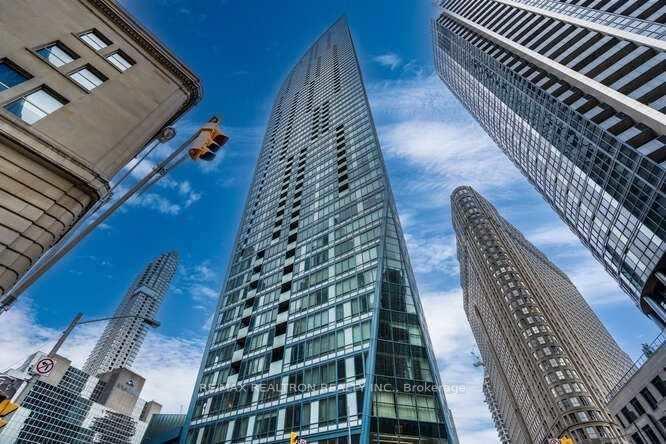 8-the-esplanade-avenue-toronto-ontario-c12944594