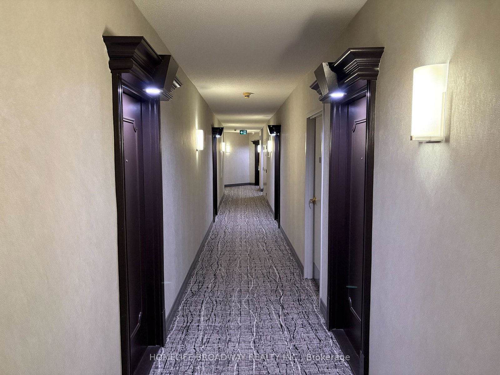 889-bay-street-toronto-ontario-c12944682
