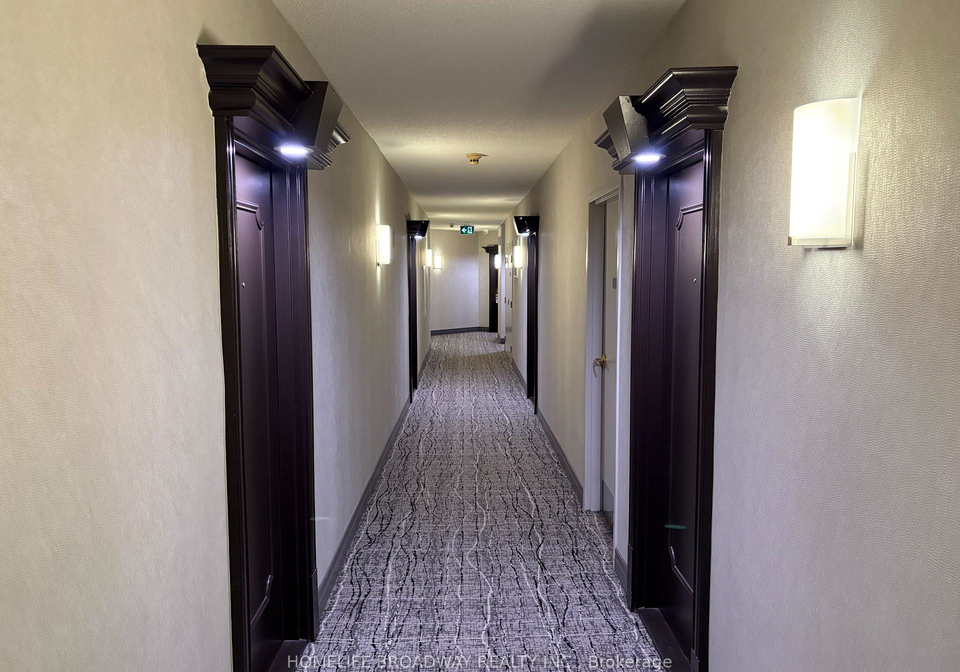 889-bay-street-toronto-ontario-c12944682