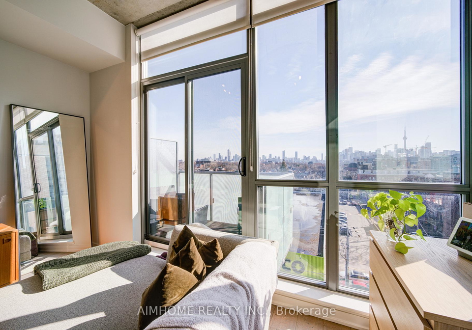 8-gladstone-avenue-toronto-ontario-c12944688