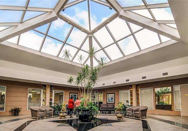 5-concorde-place-north-york-ontario-c12945134