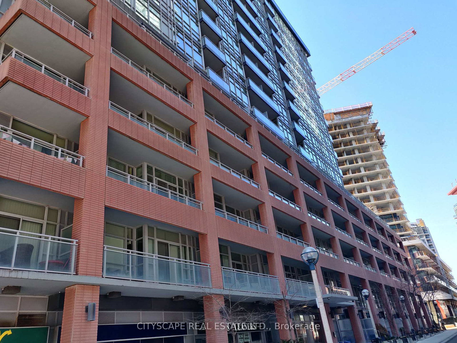 15-bruyeres-mews-toronto-ontario-c12945188