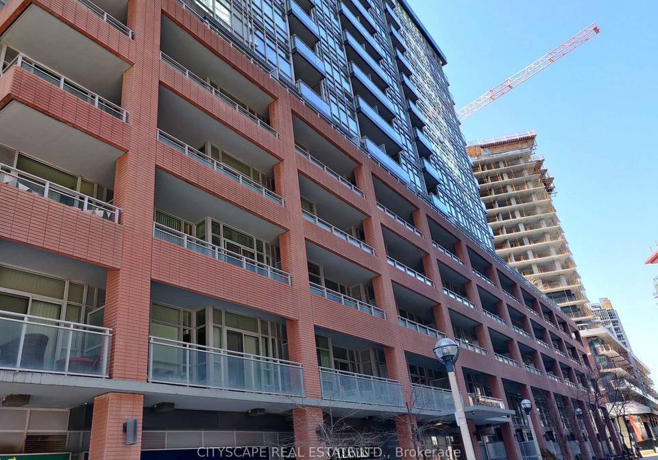 15-bruyeres-mews-toronto-ontario-c12945188
