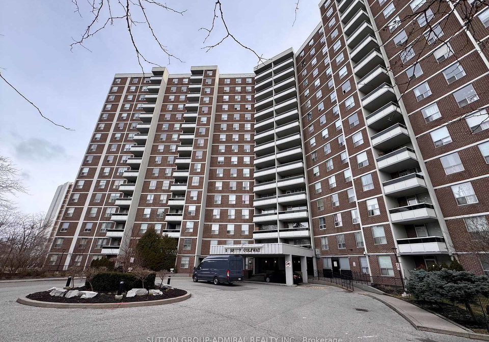 5-shady-golfway-avenue-east-york-ontario-c12945206