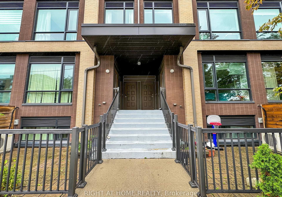 639-lawrence-avenue-w-toronto-ontario-c12945296