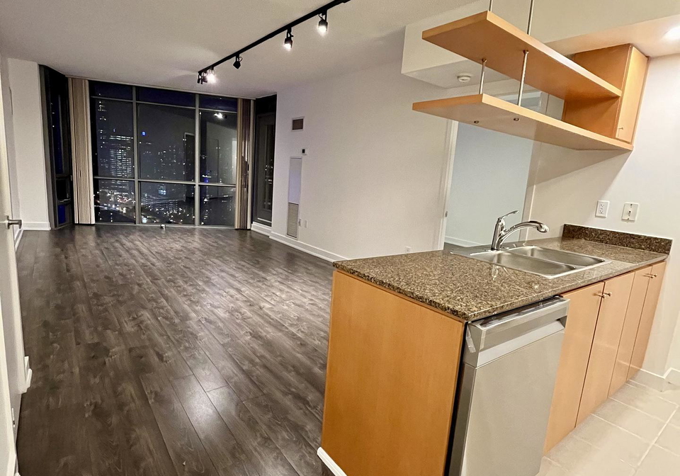 5-mariner-terrace-toronto-ontario-c12945820