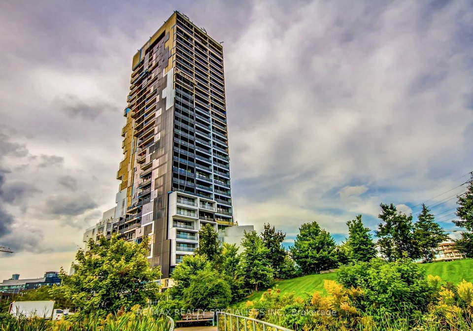170-bayview-avenue-toronto-ontario-c12946182