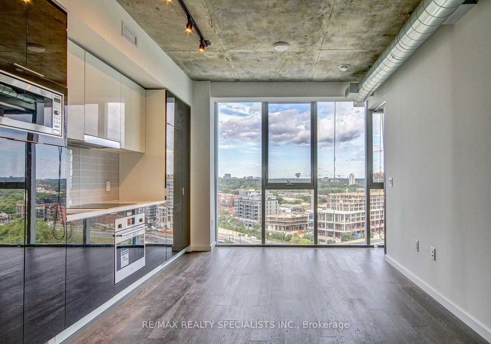 170-bayview-avenue-toronto-ontario-c12946182