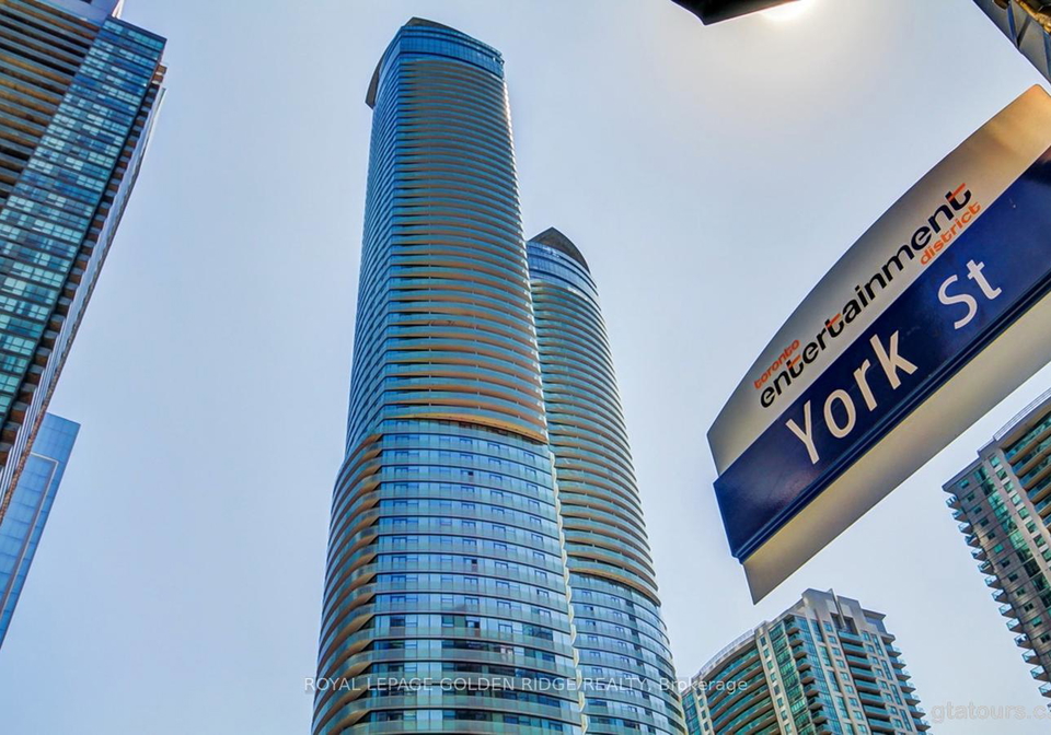 14-york-street-toronto-ontario-c12946410