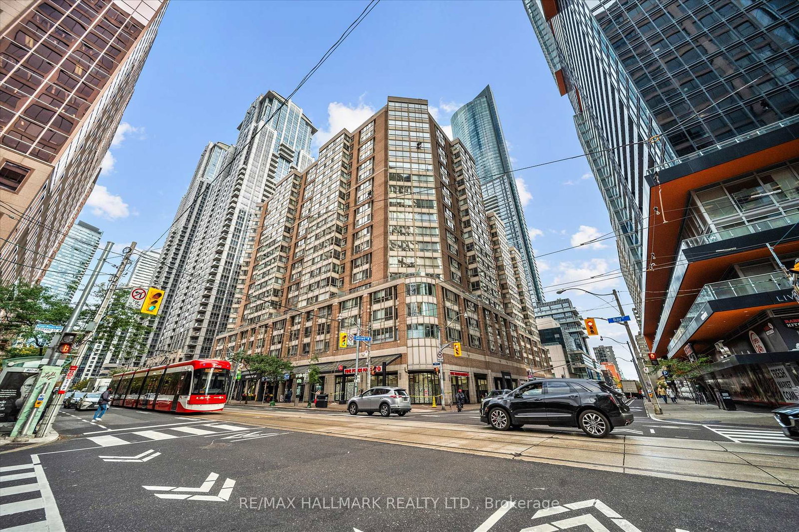 717-bay-street-toronto-ontario-c12946500