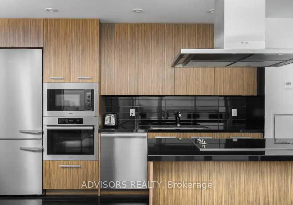 8-the-esplanade-avenue-toronto-ontario-c12947014