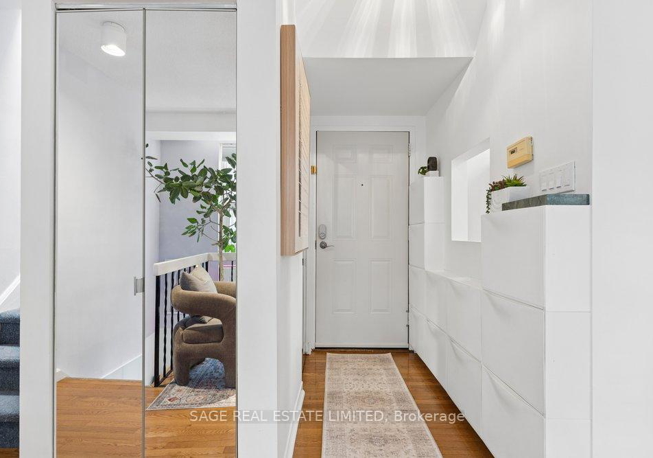 350-gerrard-street-e-toronto-ontario-c12947108