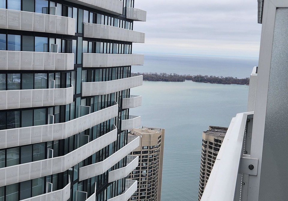 100-harbour-street-toronto-ontario-c12947126