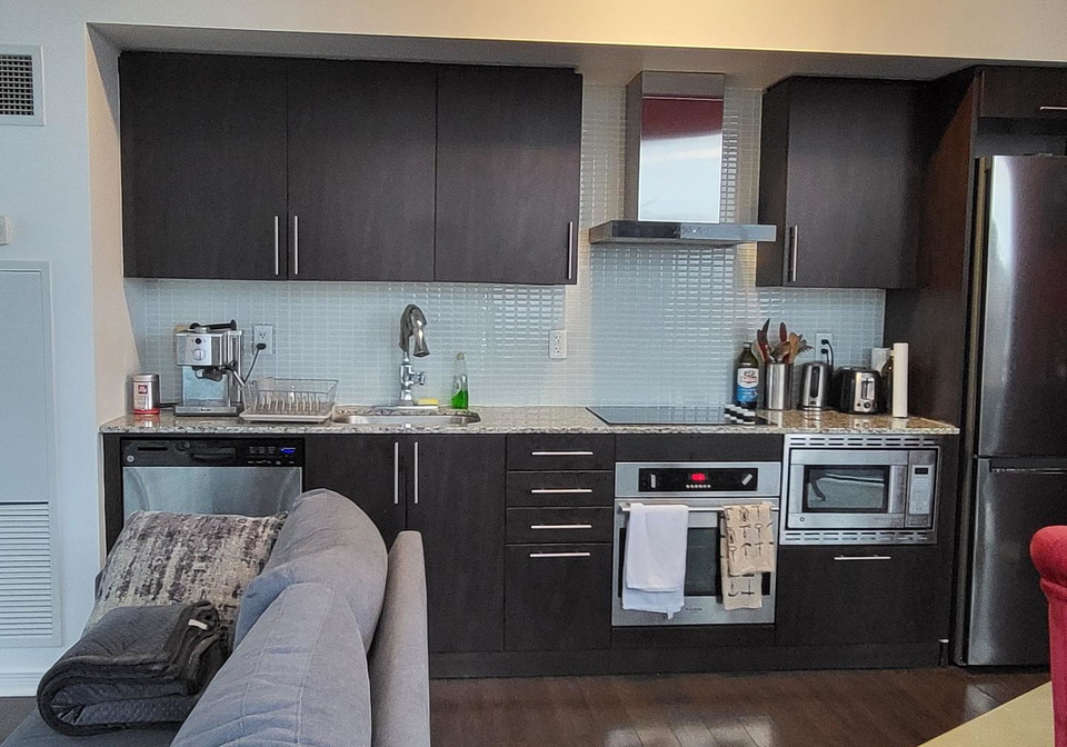 352-front-street-w-toronto-ontario-c12947320
