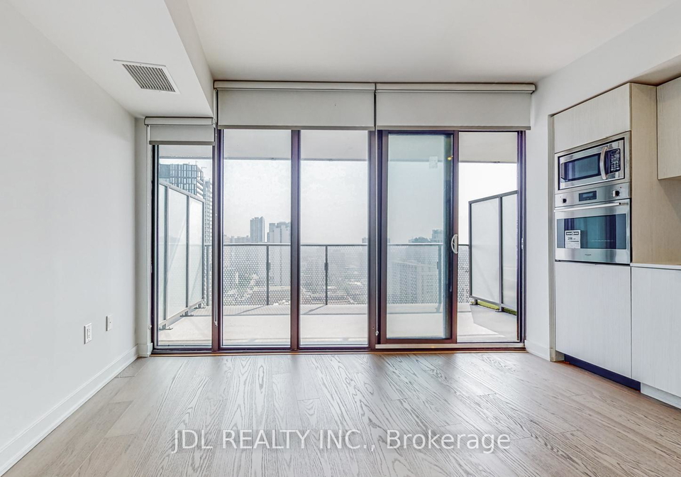11-wellesley-street-w-toronto-ontario-c12947332