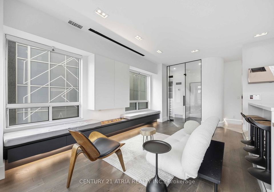 102-bloor-street-w-toronto-ontario-c12947634