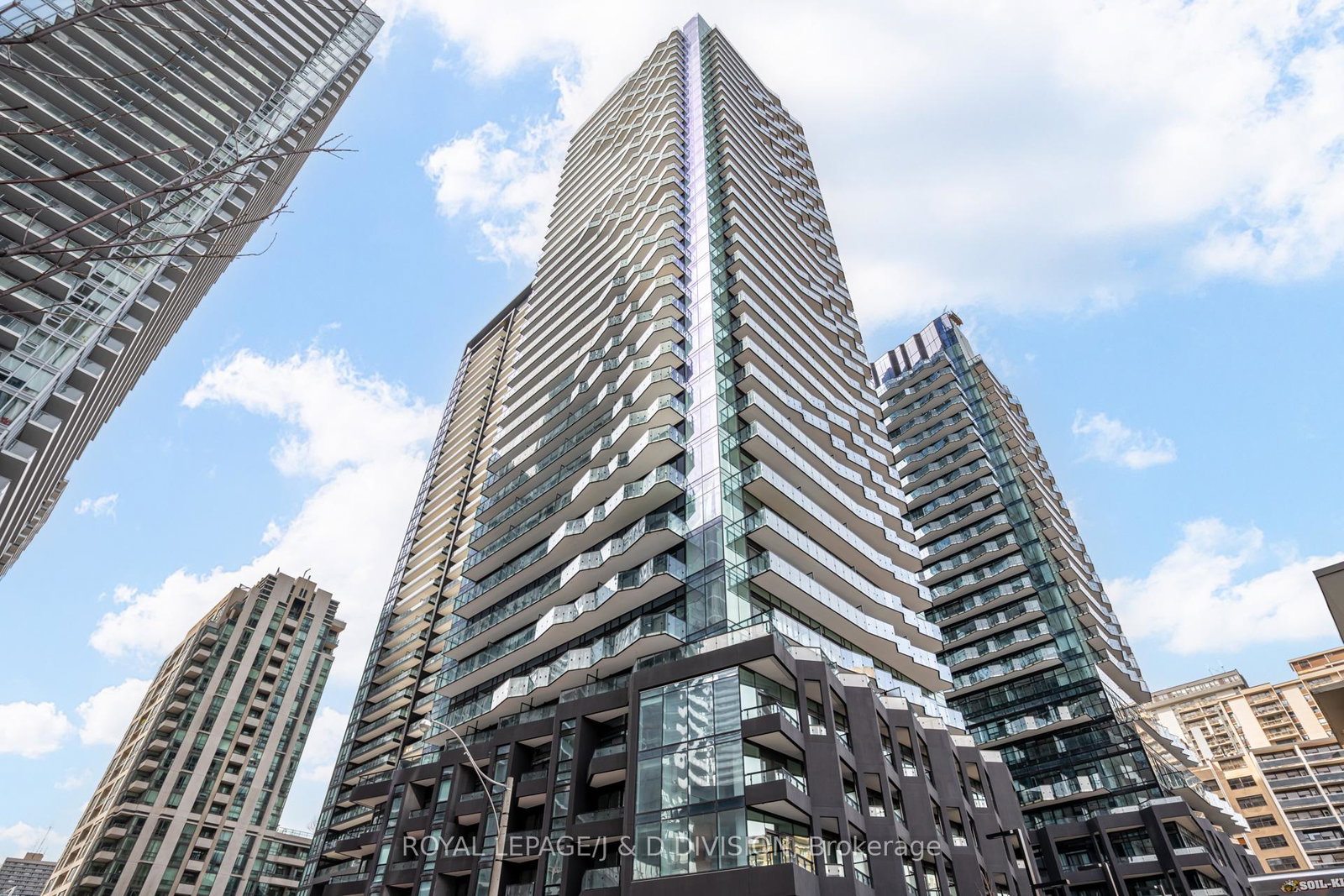 110-broadway-avenue-toronto-ontario-c12947656