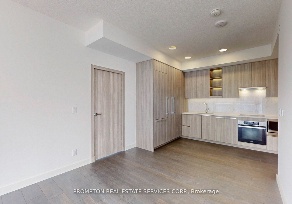 25-mcmahon-drive-north-york-ontario-c12947722